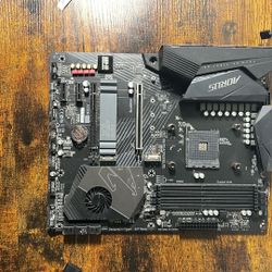 Gigabyte X570 Aorus