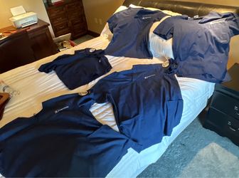 U of A College of Nursing Men’s Scrub Tops – Large (3 Tops)