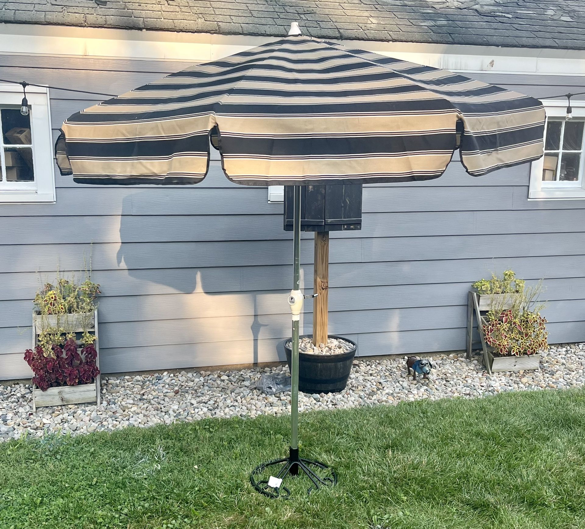 clamp for patio umbrella Amazon.com: weallbuy Outdoor Patio Umbrella Clamp Stand, Deck Umbrella  Mount, Patio Umbrella Holder for Chair, Clamp Fixed Clip for Beach Fishing  Outdoor Camping Boat Umbrella : Patio, Lawn & Garden