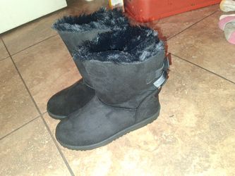 Golden Road Black Boots Size 6
