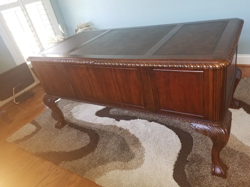 Excellent condition executive office desk and chest $1100