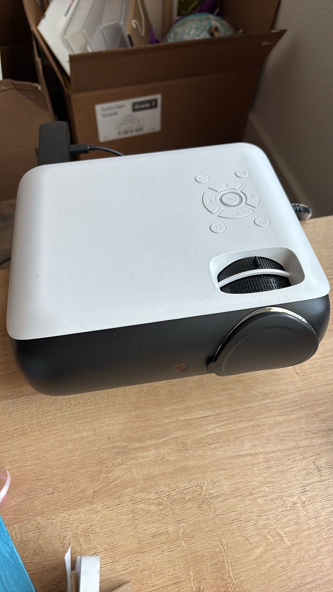 HAPPRUN Native 1080P Bluetooth Projector, Full HD Portable Outdoor Movie Projector