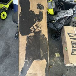 Everlast Punching Bag And Stand New Never Opened 