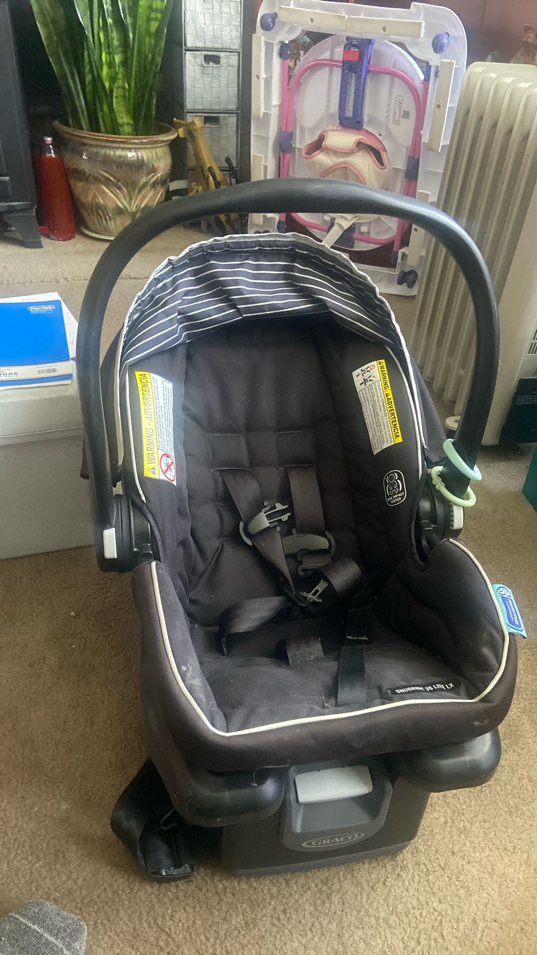 Graco Baby Car Seat. Price 25$.