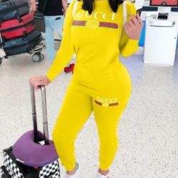 WOMEN'S ELEGANT OUTFIT SET SMALL OR MEDIUM AVAILABLE