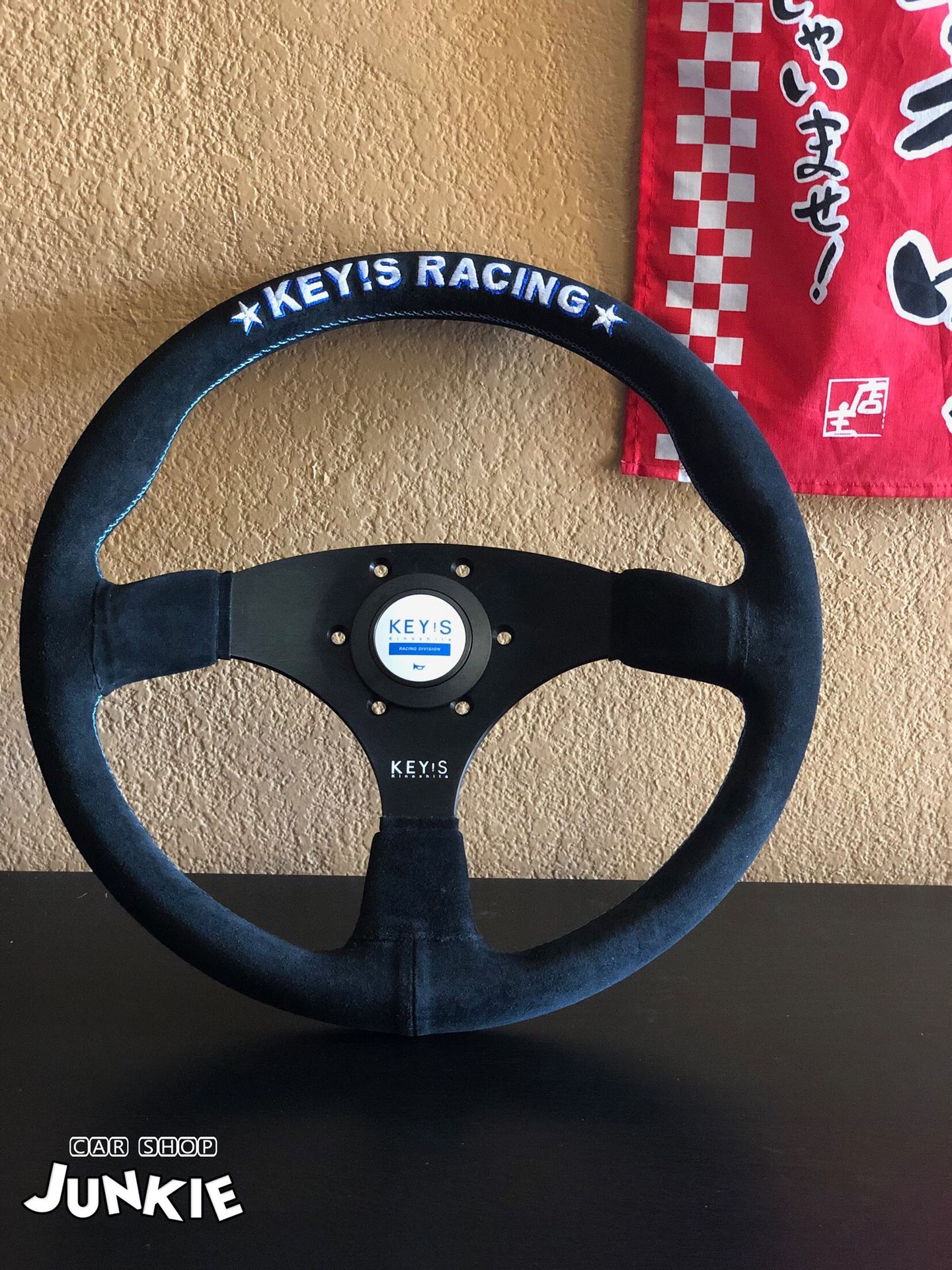Keys racing steering wheel (Suede)