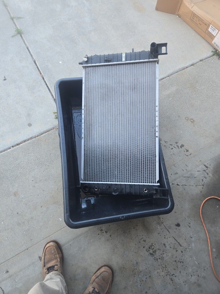 Radiator Chevy Silverado 99 To 07