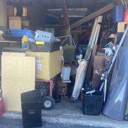 Items In Storage For Sale/ Free READ ADD 