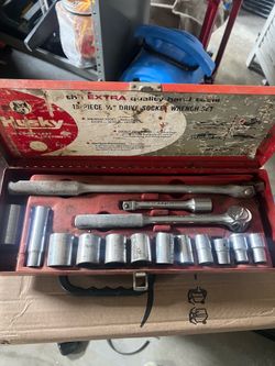 Husky 1/2 socket set