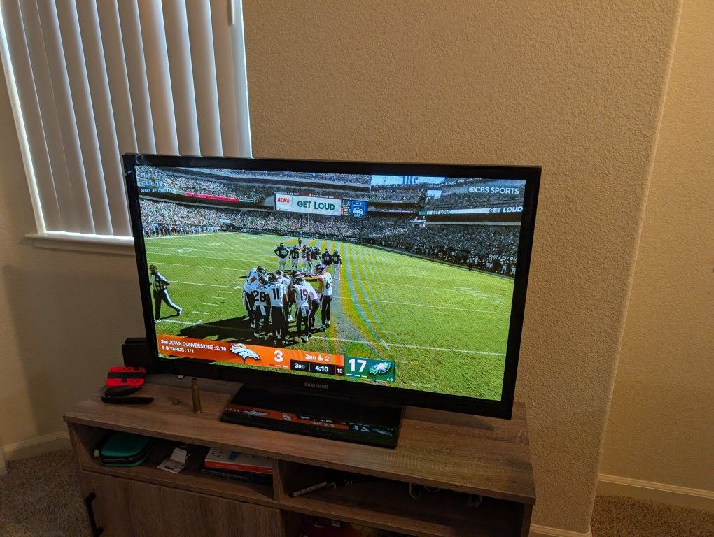 43" Samsung TV