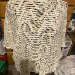 Woman’s Crochet Cream Shirt Size 1X/2X 