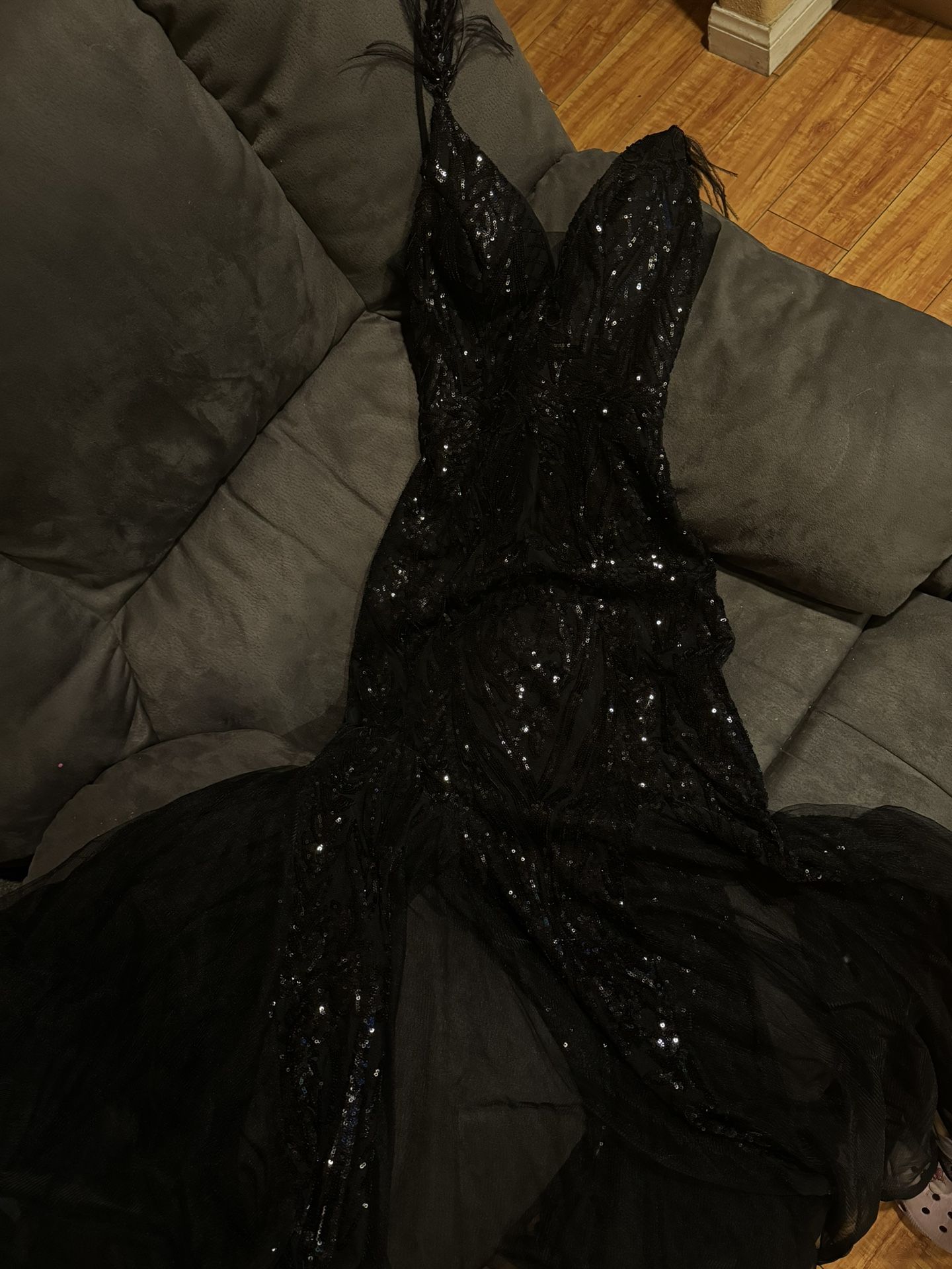 Prom Dress Black V-cut Mermaid Sequin Dress