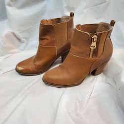 ALDO Women's Marecchia Ankle Bootie, Light Brown Suede, (Size 8.5) Defects 