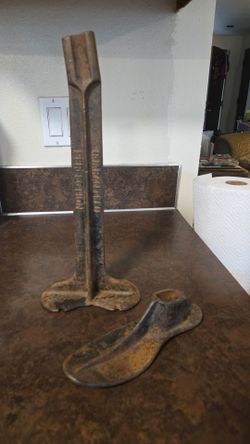 Cast Iron Cobbler Stand & Shoe Mold