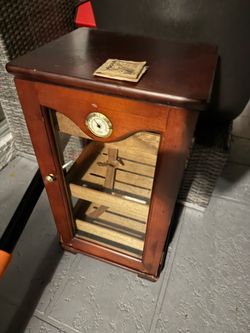100 Cigar Humidor