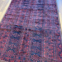 Hand knotted wool bellochi rug