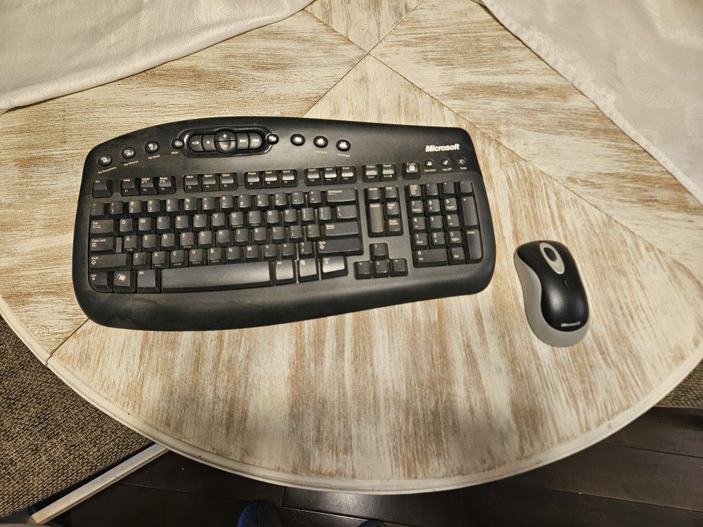 Cordless Keyboard And Mouse