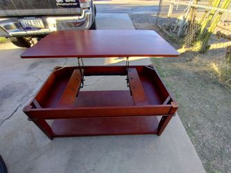 Lift coffee table