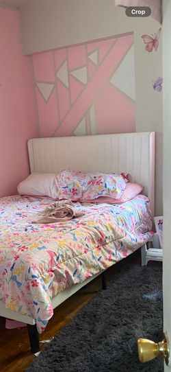 Queen Bed