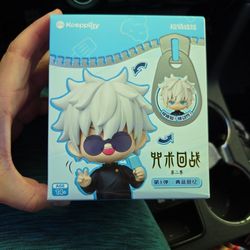 JJK JUJUTSU KAISEN FIGURES & PLUSHIES