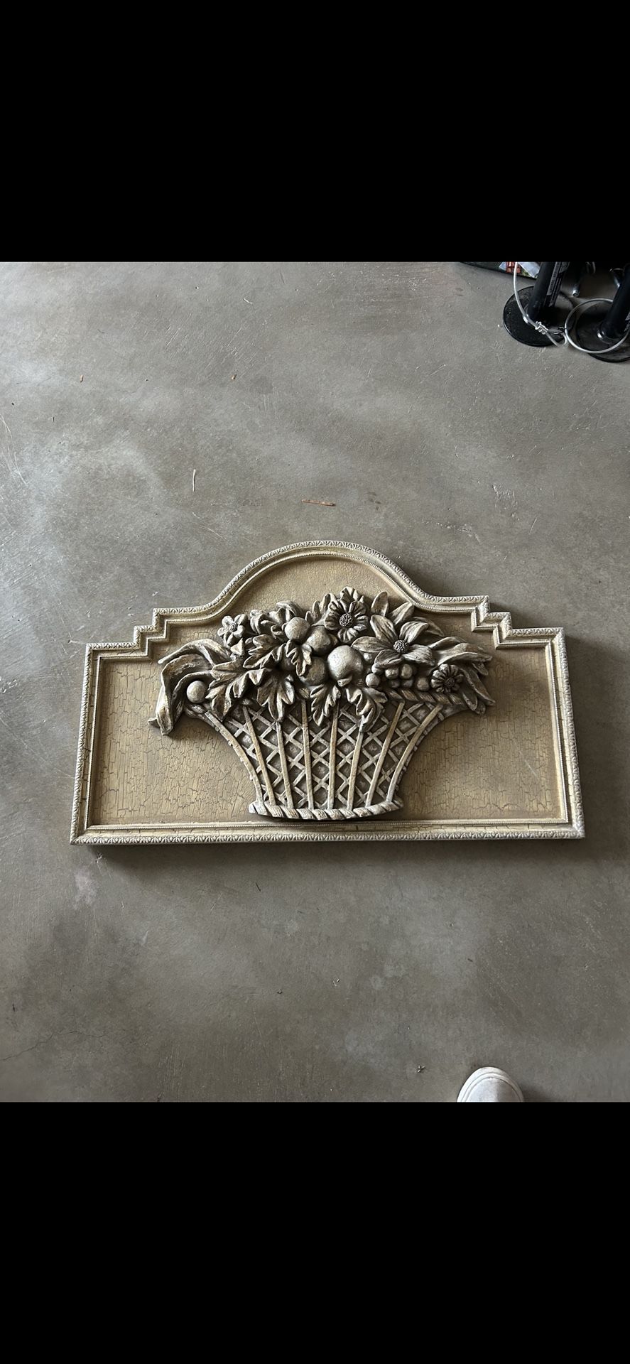 Roman style look 3-D picture