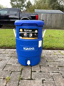 5 GAL Igloo Water Cooler