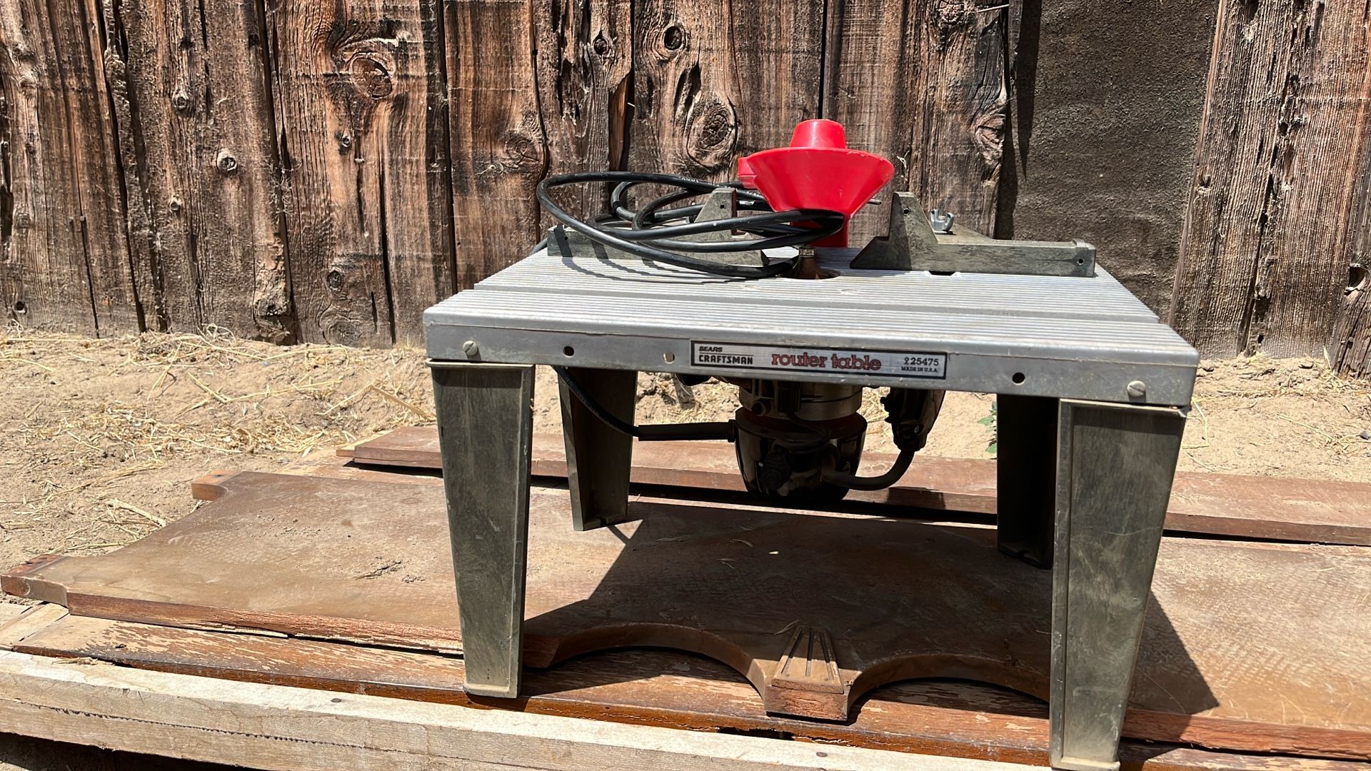 Caraftman Router Table.With Router