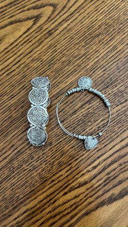 Lot 2 Bracelets - Womens Jewelry