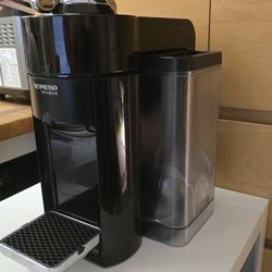 VertuoLine Coffee Maker Machine/ Cafetera Nespresso