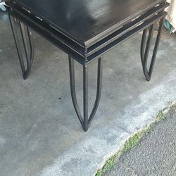 BEATIFUL TABLE 21"X21"X21" $40.00