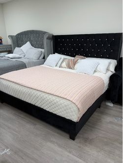 King size bed + mattress