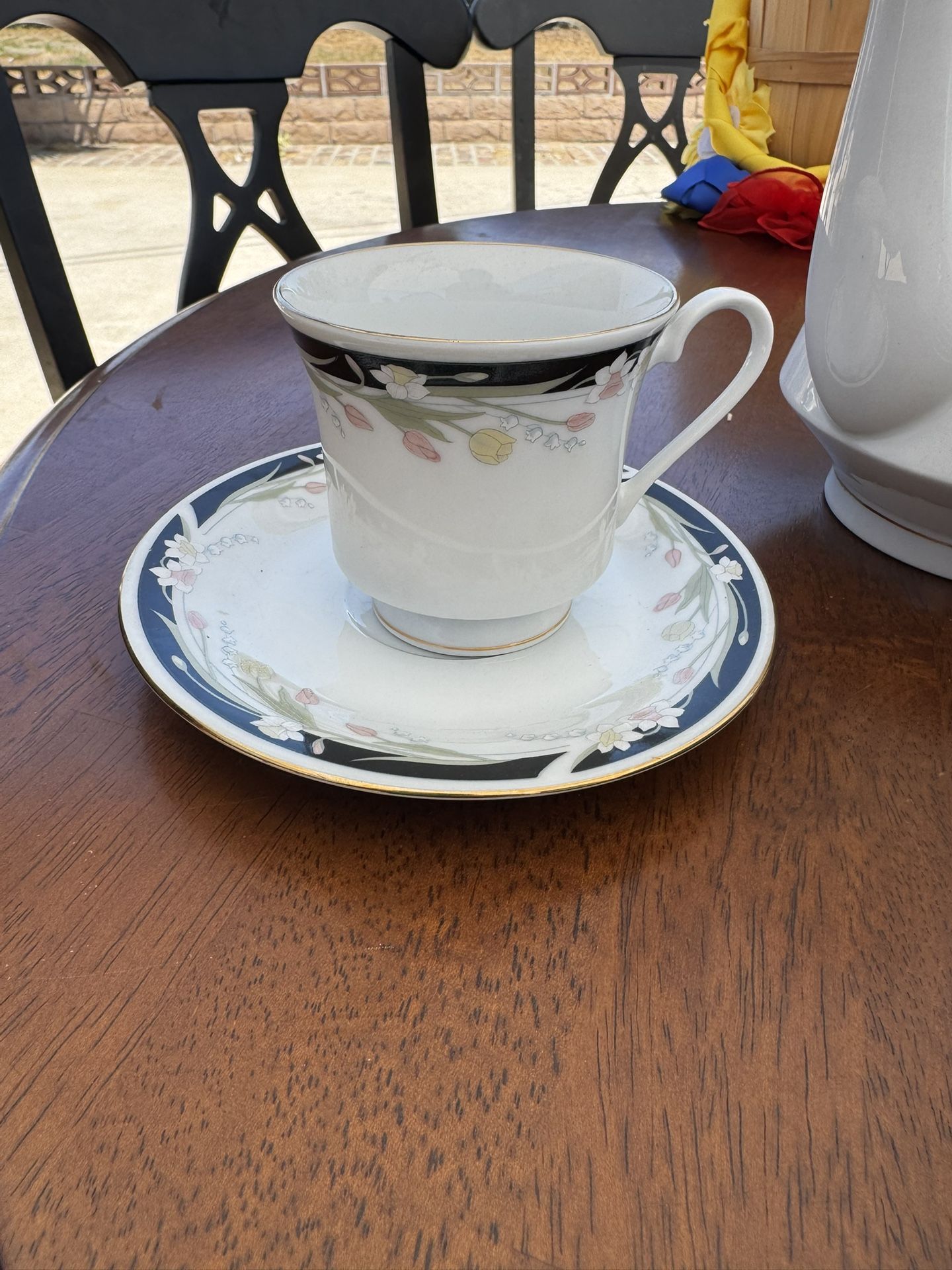 Michelle By Crown Ming China Tea Set