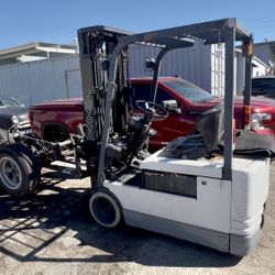 FORKLIFT (Price drop!) Toyota 5FBE15 Electric + Industrial Charger - $2,500 (Ventura)