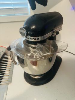Kitchenaid artisan mixer (black) with ravioli and shredder attachments