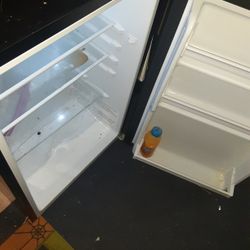 Mini Fridge In Good Condition 