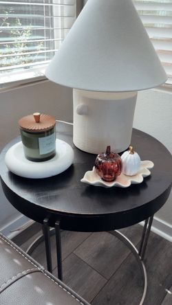 2 Round Side Table (read the description and check pictures)