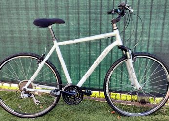 XL Trek Hybrid Bike