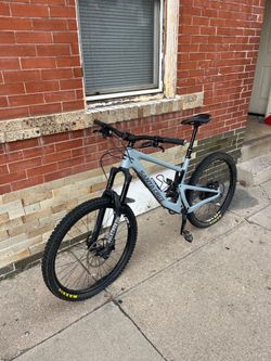 2019 Santa Cruz Bronson C Large 27.5” (READ DESCRIPTION)