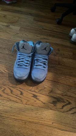 Jordan 5 unc blue size 8.5