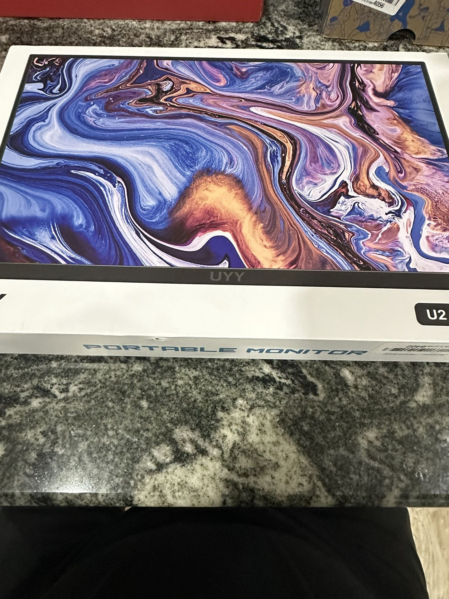 UYY PORTABLE MONITOR