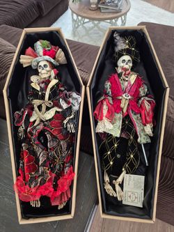 Mark Roberts Halloween Skeleton Figures