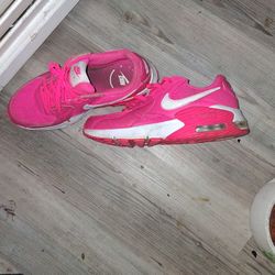 Size 7.5 Nike air Max 