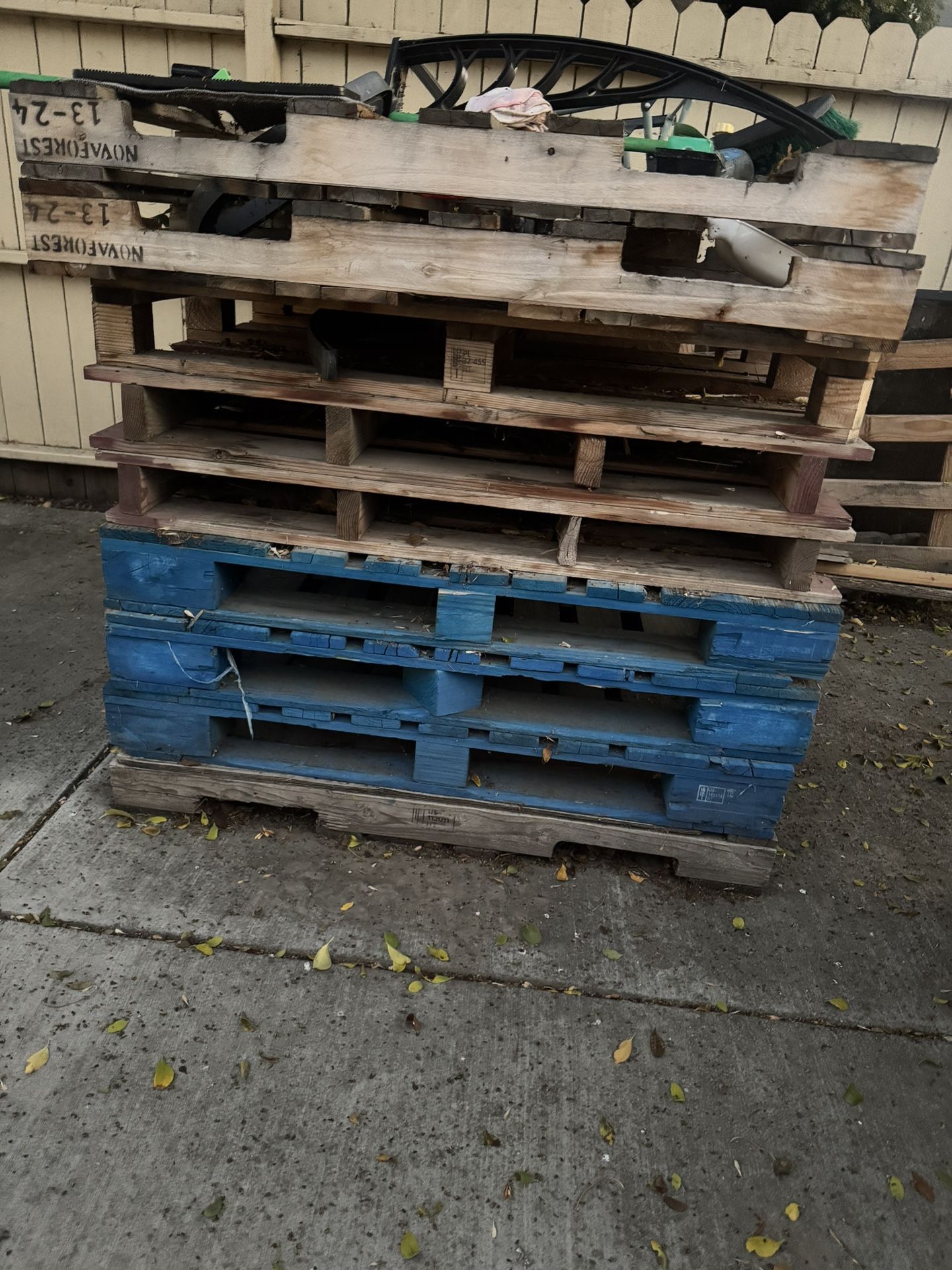 Free Pallets