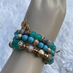 3- Bracelets In Green And Gold