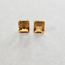 14kt Gold Citrine Stud Earrings 