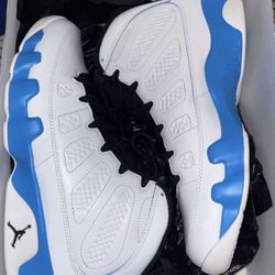 DEAD STOCK! UNC Jordan 9 (Size 11)