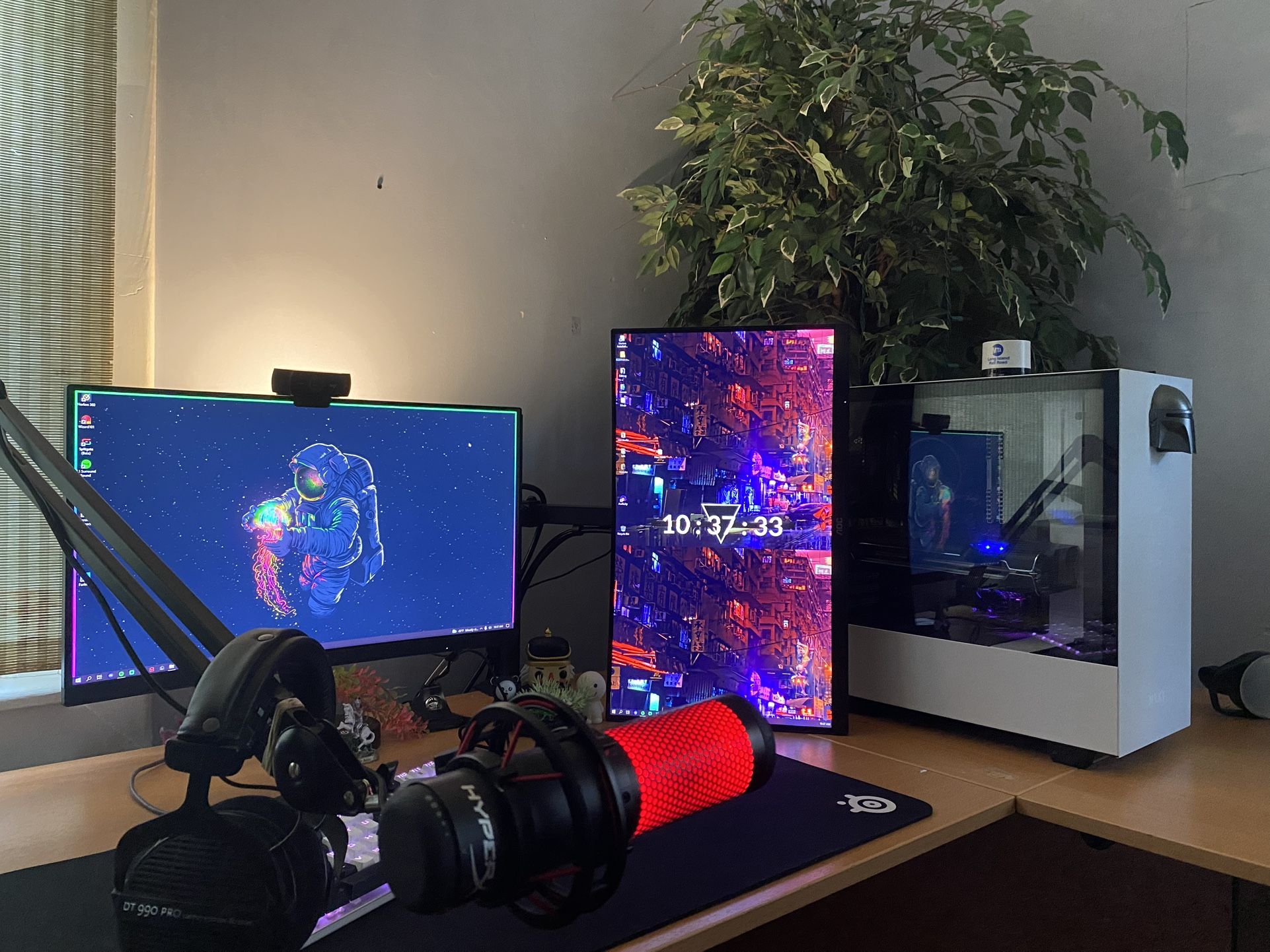 Gaming Setup WILL TRADE FOR MACBOOK