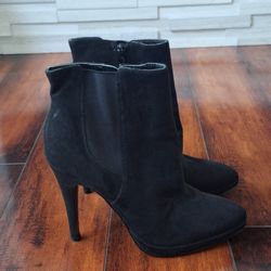 Nine West Suede Ankle Boots Size 7