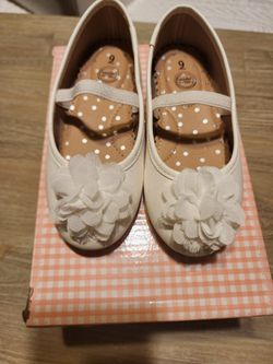 White Puff Girls Dress Shoes