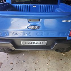 2-SEATER KIDS FORD RANGER TRUCK